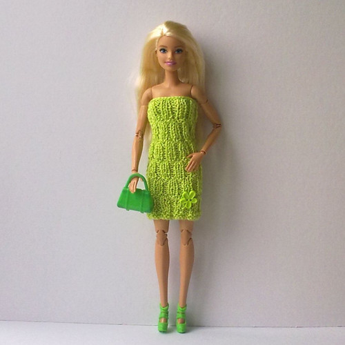 Oblečky pro Barbie - šaty + kabelka, botičky — foto 1