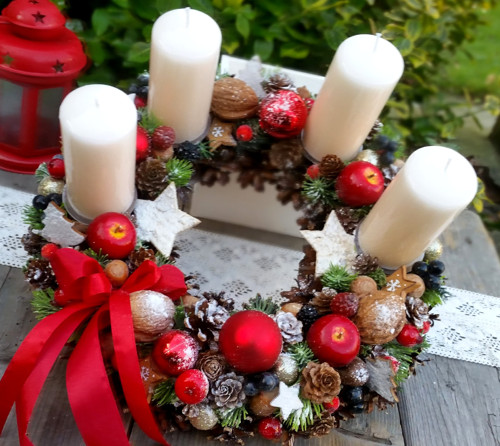 Adventní věnec s ovocem — foto 1