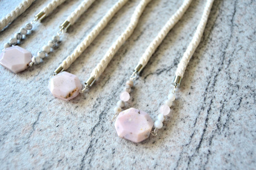Náhrdelník Silver Opal Agate Beads — foto 1