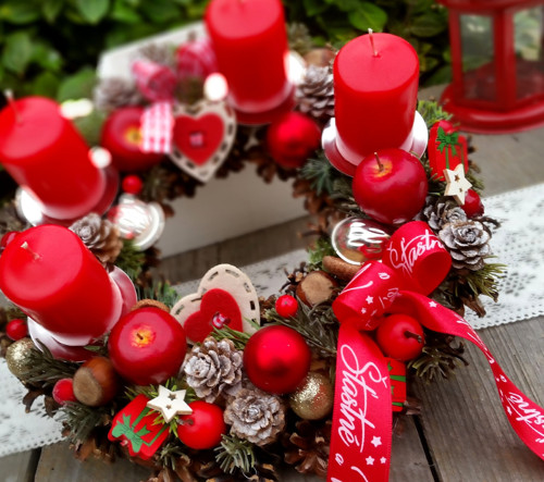 Šťastné a veselé - adventní věneček — foto 1