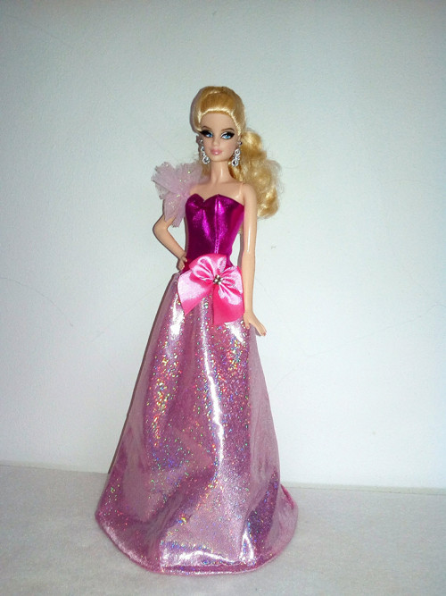 Šaty pro Barbie — foto 1