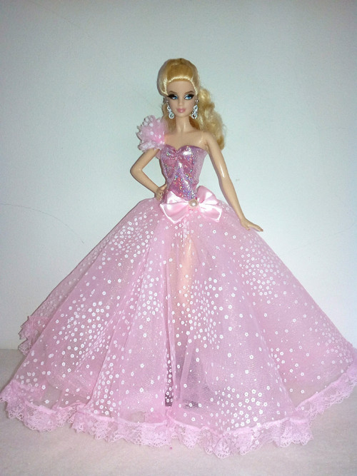 Šaty pro Barbie — foto 1