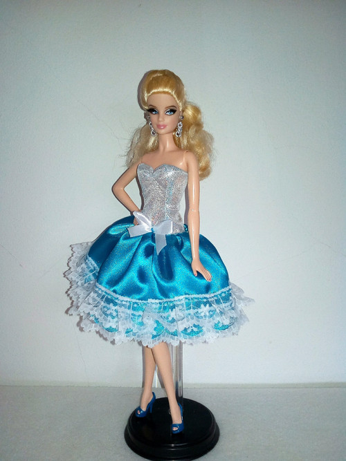Šaty pro Barbie — foto 1