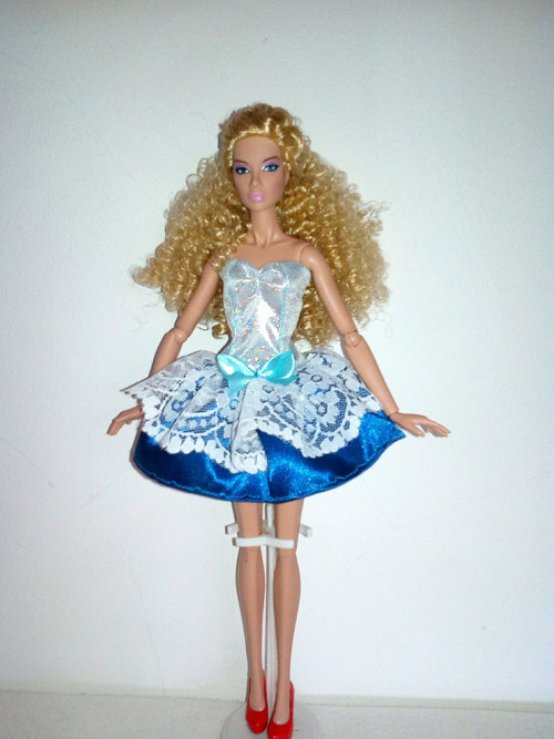 Šaty pro Barbie — foto 1