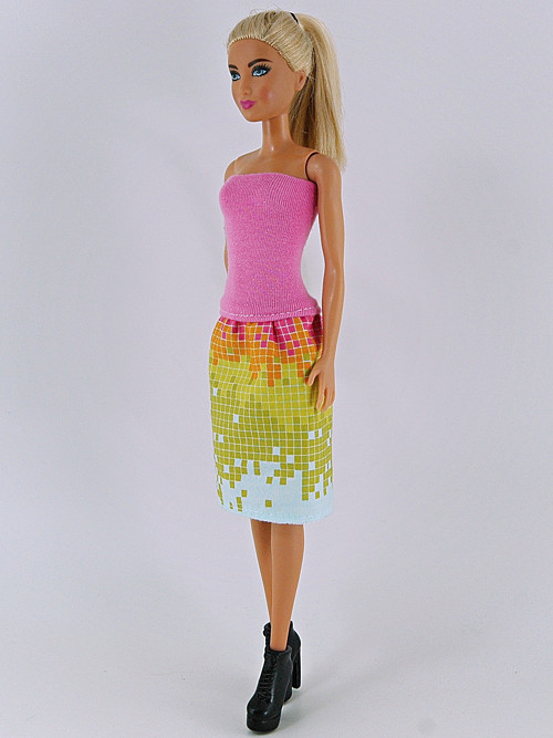 Barbie - Zelenorůžové šaty — foto 1