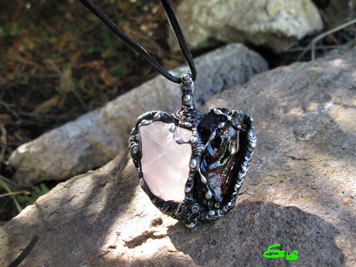 Talisman ,, Nespoutané Lásky " — foto 1