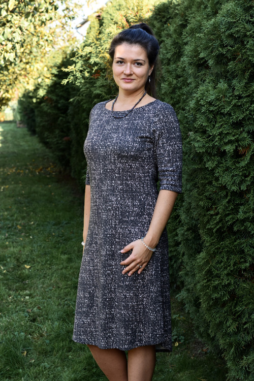 Elegantní dámské šaty — foto 1