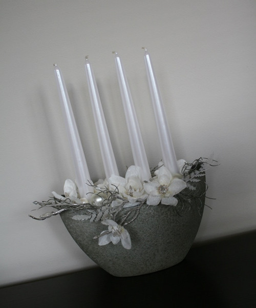 Adventní lodička s magnoliemi — foto 1