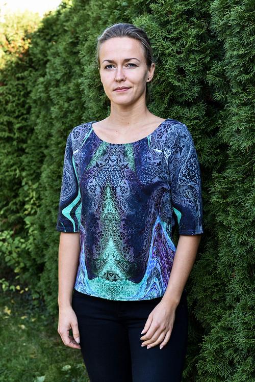 Dámská extravagantní halenka — foto 1