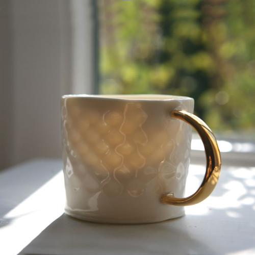 Prosvítavý s otisky M (porcelán) — foto 1