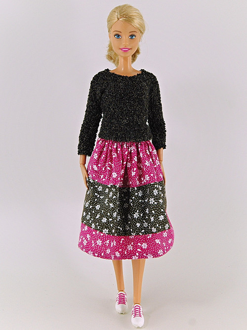 Barbie - Svetřík čokoládový — foto 1