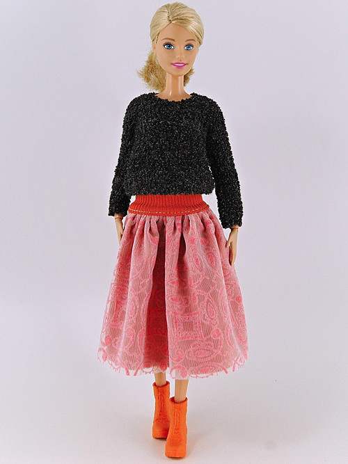 Barbie - Svetřík hnědý — foto 1