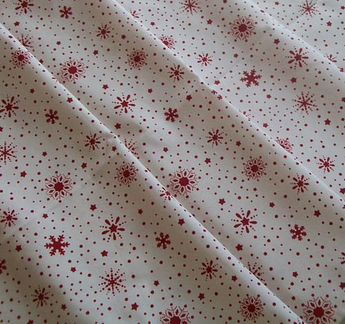 ČERVENÉ VLOČKY - UBRUS 250 cm — foto 1