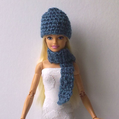 Oblečky pro Barbie - čepice, šála — foto 1