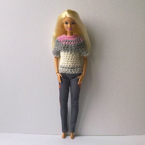 Oblečky pro Barbie - tričko — foto 1