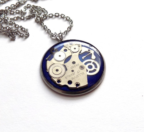 Steampunk modrý náhrdelník z chirurgické oceli