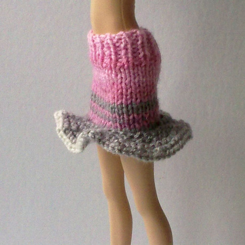 Oblečky pro Barbie - sukně — foto 1