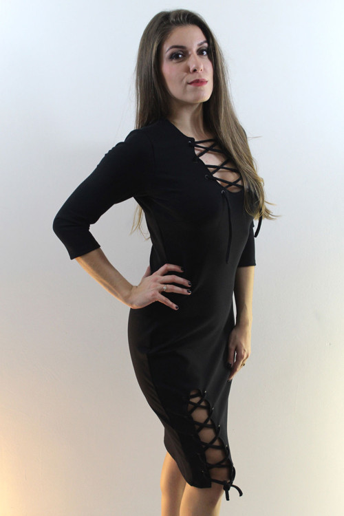 Černé šaty se šněrováním — foto 1