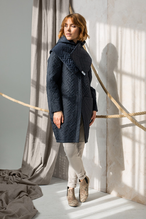 Midnight blue coat — foto 1