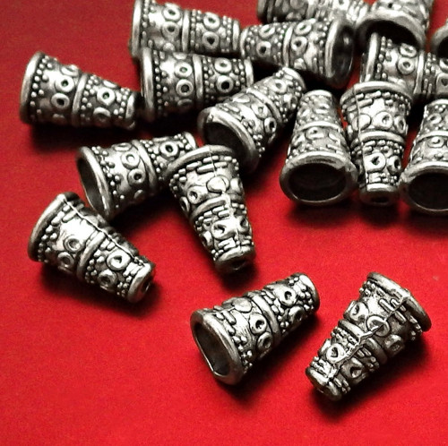 Starostříbrné kaplíky kónické, 4 kusy
