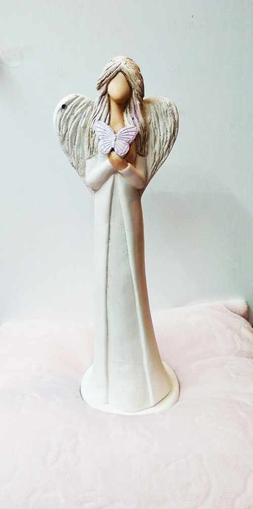 Anděl 38 cm- anděl nových začátků s motýlky F