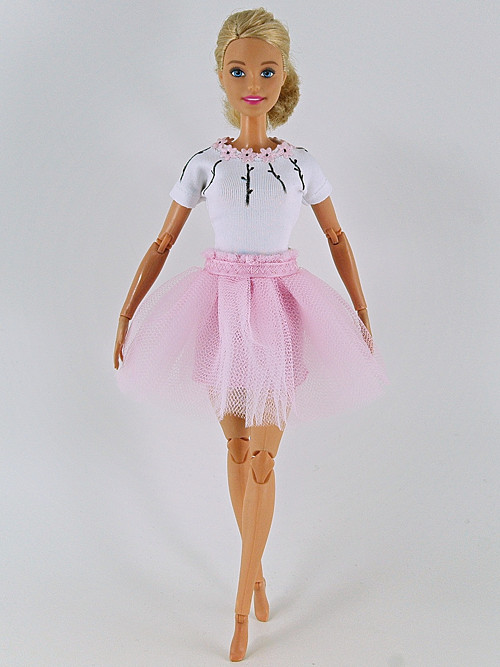 Barbie - Tričko malované s kvítky — foto 1
