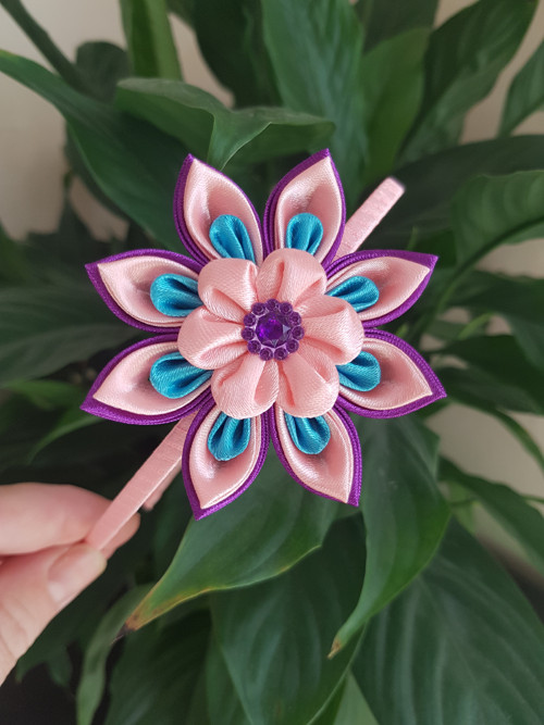 Čelenka kanzashi květinka