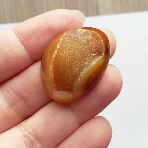 Achát s drúzou 7 kabošon 30 x 23 x 10 mm