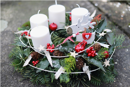 Přírodní adventní věneček se sobem — foto 1