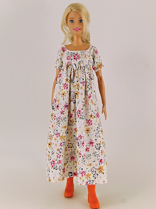 Barbie - Volné šaty — foto 1