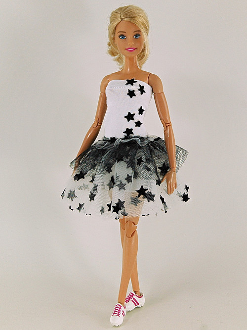 Barbie - Hvězdičkové šaty — foto 1