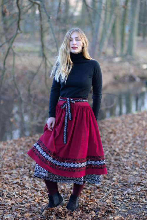 Sukňa Zora — foto 1
