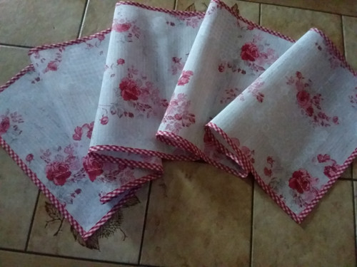 Běhoun růže - SLEVA ze 188,- — foto 1
