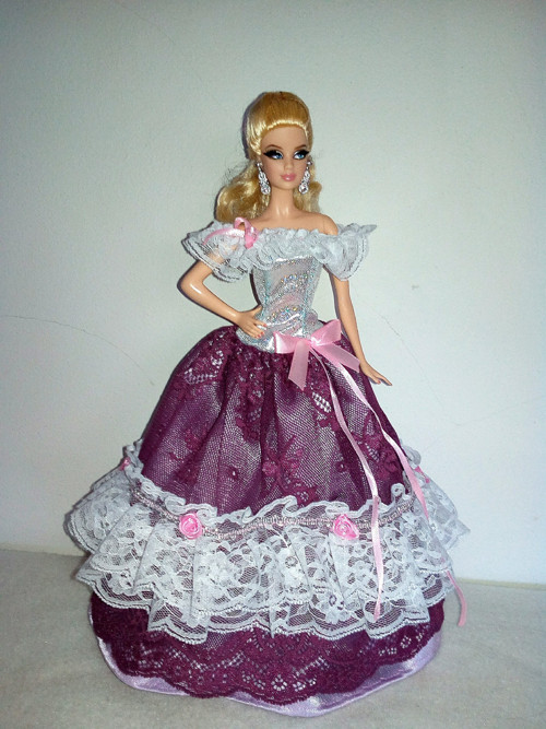 Šaty pro Barbie — foto 1