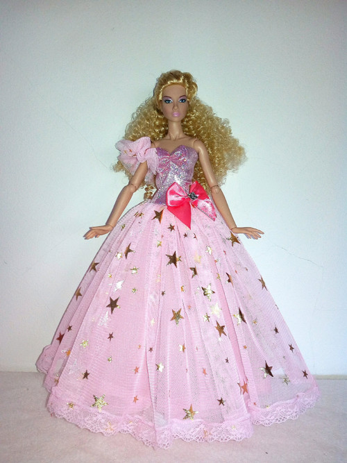 Šaty pro Barbie — foto 1