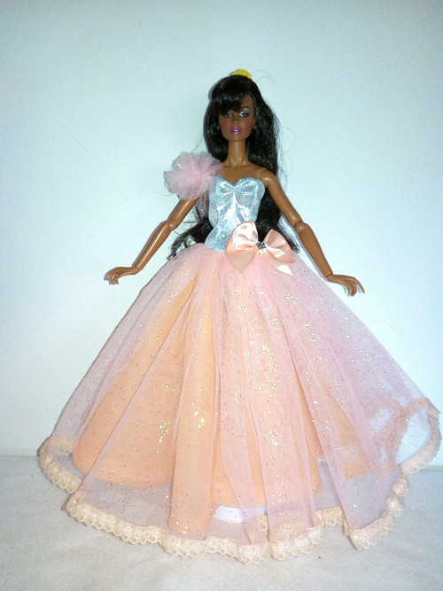 Šaty pro Barbie — foto 1