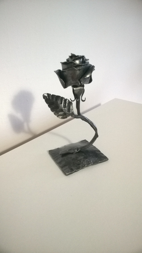 Růže se stojánkem