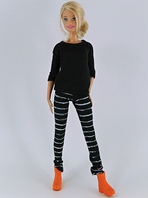 Barbie - Trikomikina v černé — foto 1