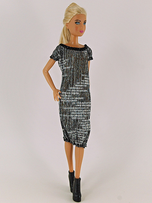 Barbie - Stříbrné šaty — foto 1