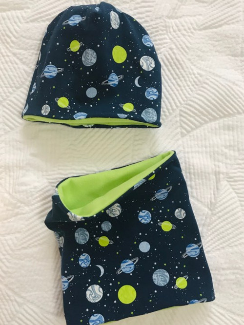 Set čepice s nákrčníkem planetky — foto 1