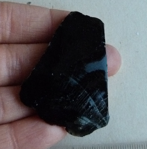 Obsidián černý surový - 5,2 cm