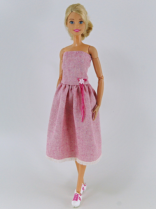 Barbie - Růžové šaty — foto 1