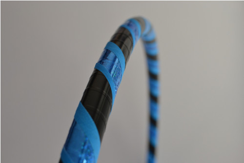 Obruč na hooping modro-černá 100 cm