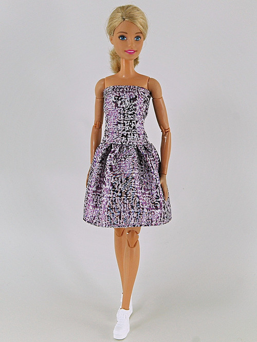 Barbie - Brokátové šatičky — foto 1