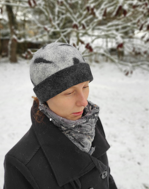 Plstěná čepice "černá"