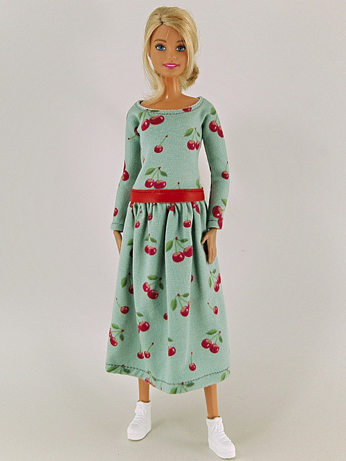 Barbie - Třešničkové šaty — foto 1