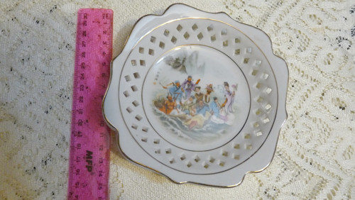 Porcelánový China talířek malý