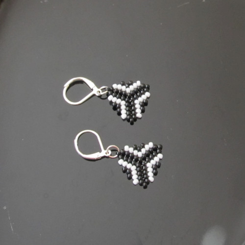 Black&white triangle