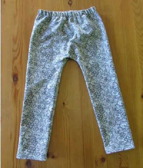 Dětské tepláčky vel. 110 cm DO163