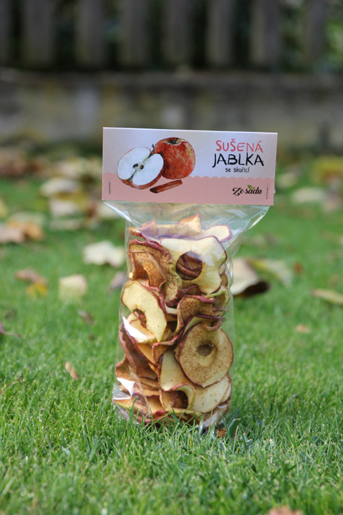 Sušená jablka se skořicí — foto 1